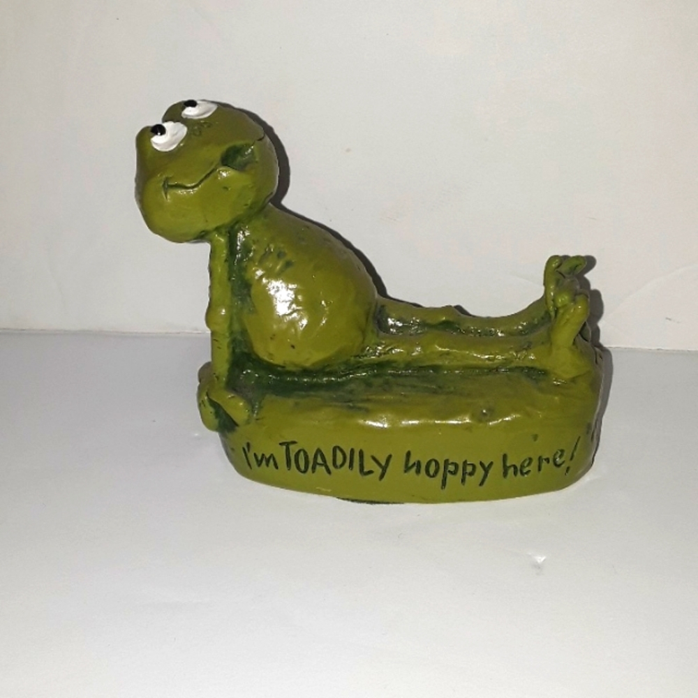 cRARE VINTAGE TOADILY  HOPPY HERE HAPPY FROG FIGURINE 1971 GIBSON GREETING CARDS